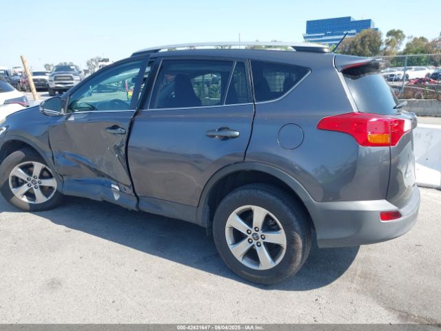 2T3WFREV1FW173323 Toyota Rav4 Xle