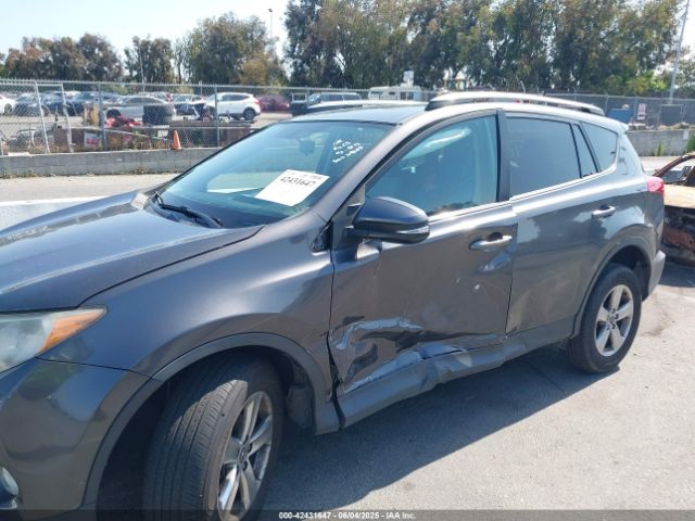 2T3WFREV1FW173323 Toyota Rav4 Xle