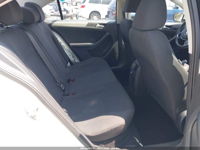 3VWD17AJ7FM356897 Volkswagen 2015