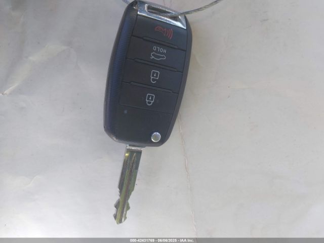 KNAFK4A69G5550404 KIA FORTE LX