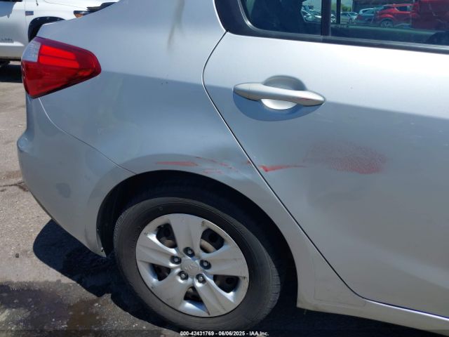 KNAFK4A69G5550404 KIA FORTE LX
