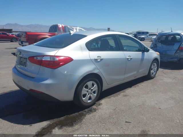 KNAFK4A69G5550404 KIA FORTE LX