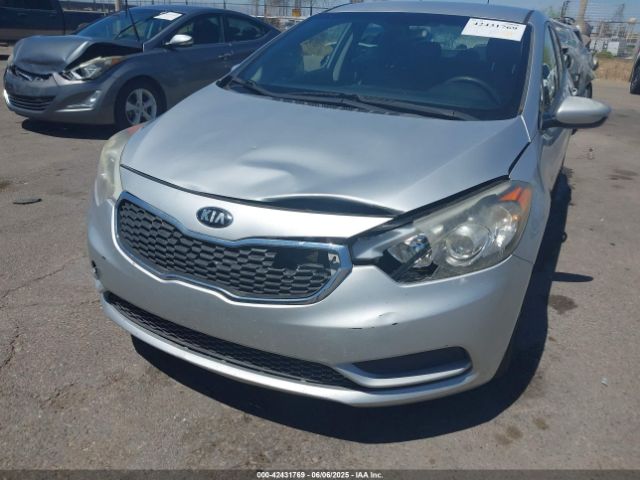 KNAFK4A69G5550404 KIA FORTE LX