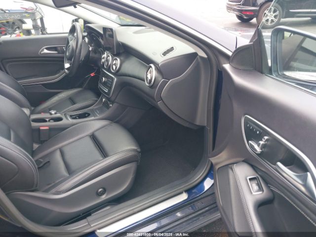 2019 MERCEDES-BENZ CLA 250 WDDSJ4EB0KN718991 Photo 4