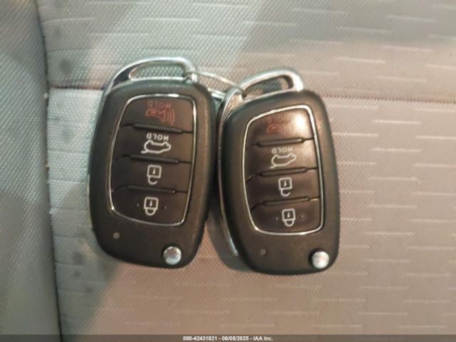 2019 HYUNDAI TUCSON KM8J23A44KU052899 Photo 10