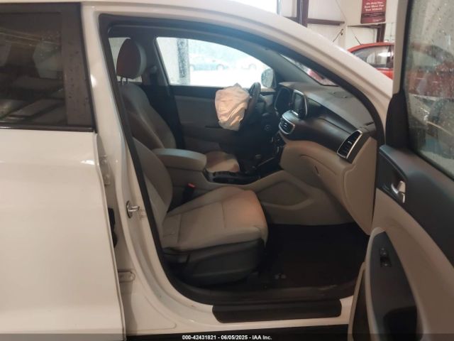 2019 HYUNDAI TUCSON KM8J23A44KU052899 Photo 4