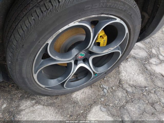 ZASPAKBN5K7C58905 Alfa Romeo Stelvio Ti Lusso Awd