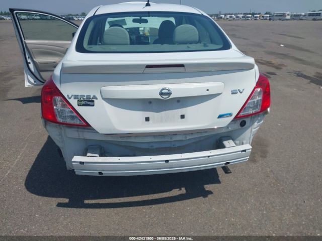 3N1CN7AP4FL904953 Nissan 2015