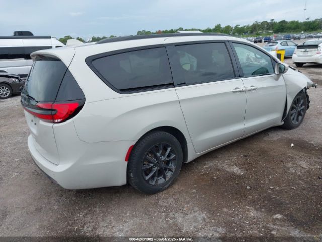 2021 CHRYSLER PACIFICA 2C4RC1BG8MR585419 Photo 3