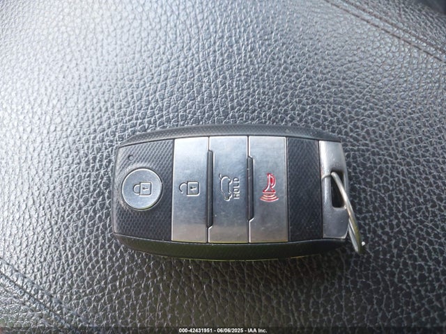 5XYKWDA76FG555631 KIA Sorento Sx V6