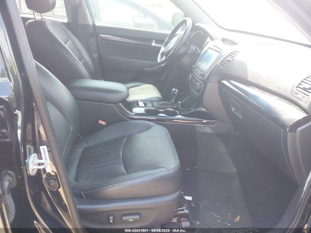 5XYKWDA76FG555631 KIA Sorento Sx V6