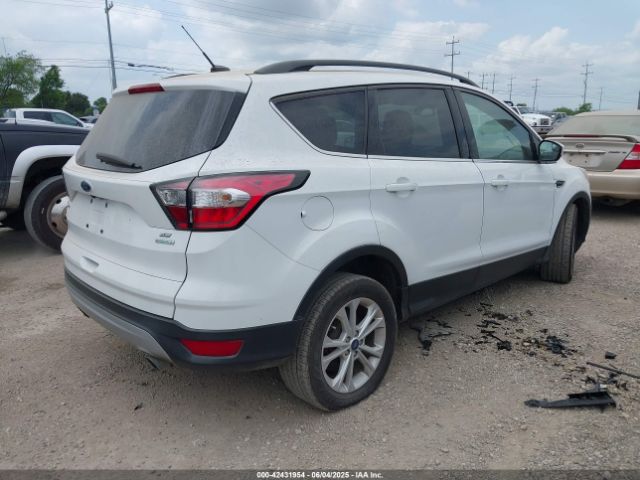 1FMCU0GD4JUC63057 Ford ESCAPE SE