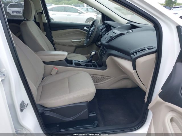 1FMCU0GD4JUC63057 Ford ESCAPE SE