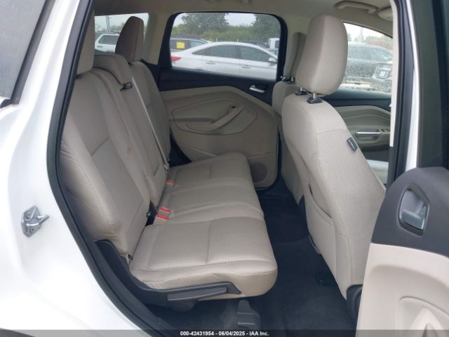 1FMCU0GD4JUC63057 Ford ESCAPE SE
