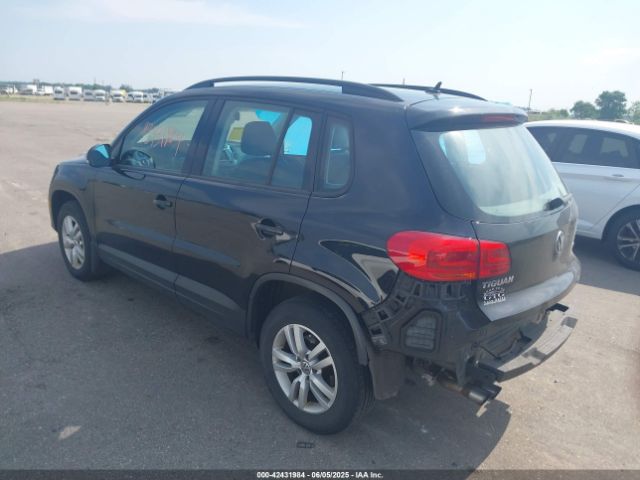 2016 VOLKSWAGEN TIGUAN WVGBV7AX8GW538544 Photo 2