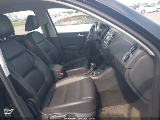 2016 VOLKSWAGEN TIGUAN WVGBV7AX8GW538544 Photo 4