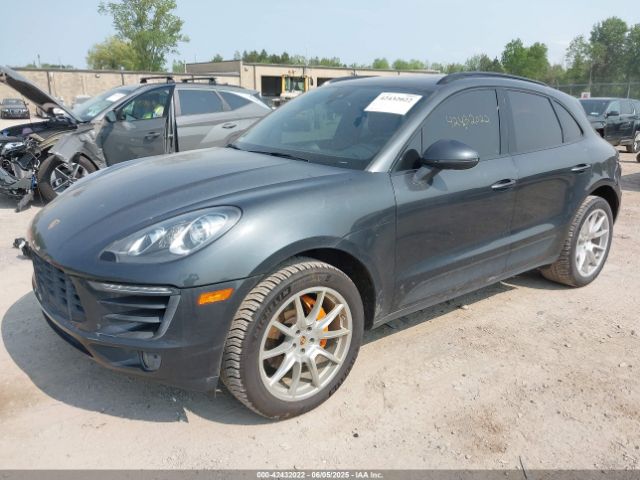 2017 PORSCHE MACAN WP1AB2A52HLB18385 Photo 1