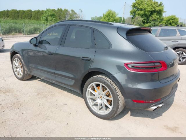 2017 PORSCHE MACAN WP1AB2A52HLB18385 Photo 2