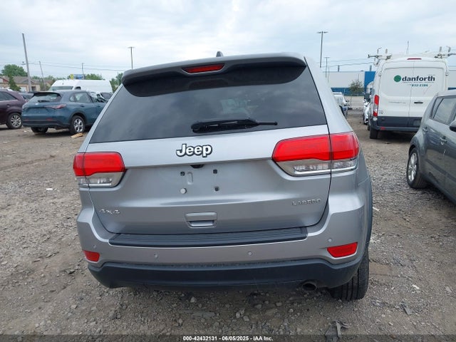 1C4RJFAG5JC377197 Jeep Grand Cherokee Laredo E 4x4