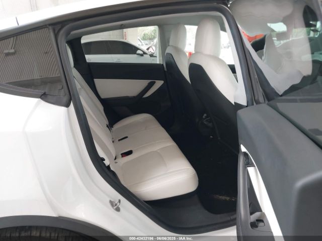 2021 TESLA MODEL Y 5YJYGDEE5MF119695 Photo 7