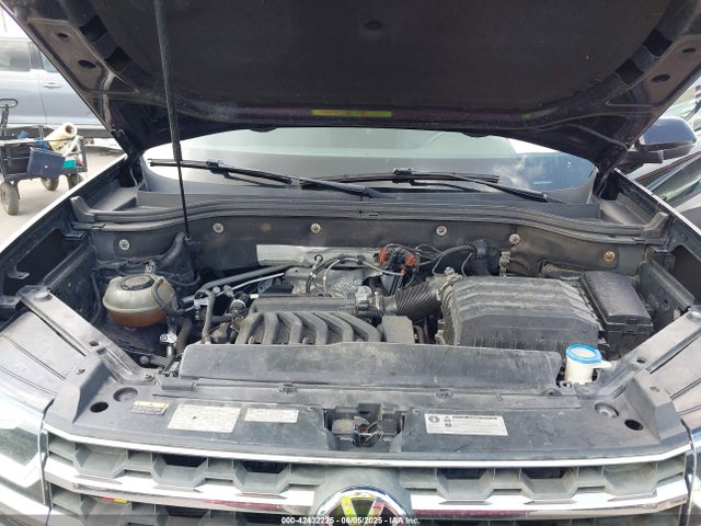 1V2CR2CA1JC567156 Volkswagen fsi