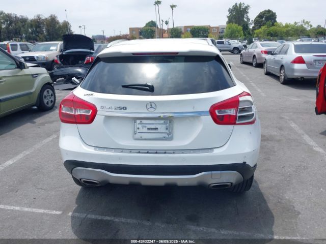 WDCTG4EBXJJ479396 Mercedes-Benz GLA 250