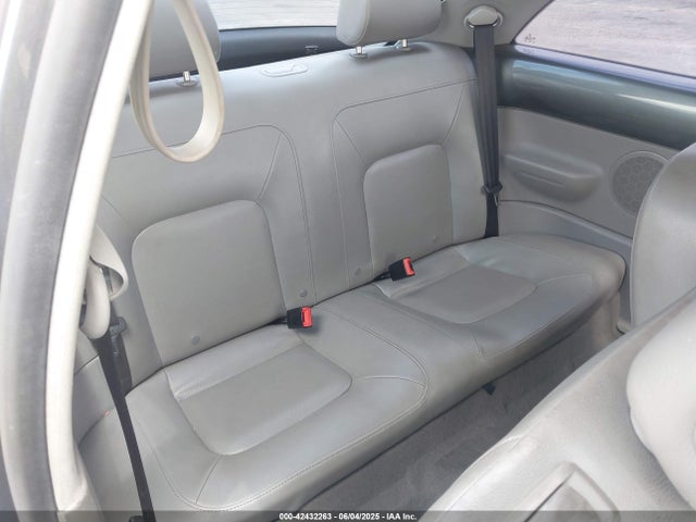 2007 Volkswagen New Beetle 2.5 მანქანა იყიდება აუქციონზე, vin: 3VWRG31C27M504342, აუქციონის ნომერი: 42432263