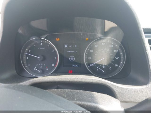 5NPD84LFXHH040232 Hyundai Elantra