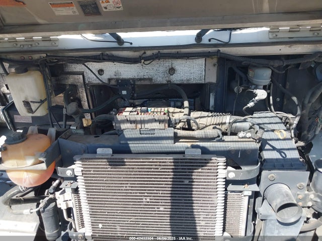 Ford F-59 Commercial Stripped 2018 1F65F5KY8J0A05763 Image 9