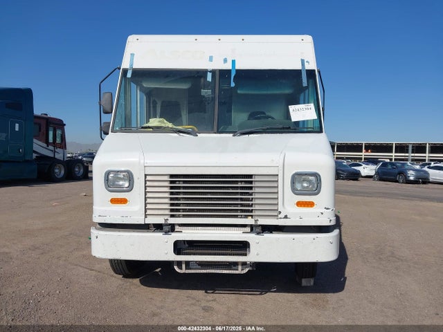 Ford F-59 Commercial Stripped 2018 1F65F5KY8J0A05763 Image 12