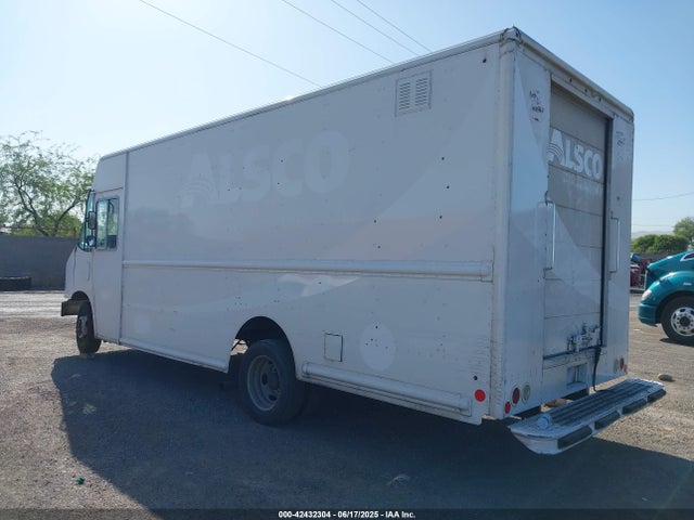 Ford F-59 Commercial Stripped 2018 1F65F5KY8J0A05763 Image 3