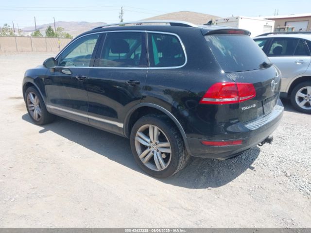 2012 VOLKSWAGEN TOUAREG WVGFK9BP4CD002524 Photo 2