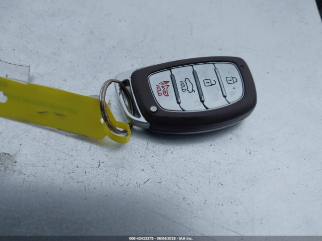 KMHD84LF2HU425169 Hyundai Elantra Value Edition