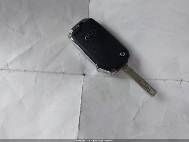 3KPF24AD4KE065943 KIA Forte Lxs