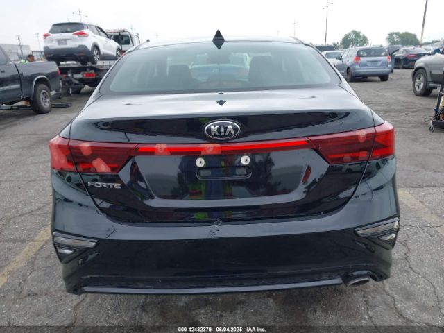3KPF24AD4KE065943 KIA Forte Lxs