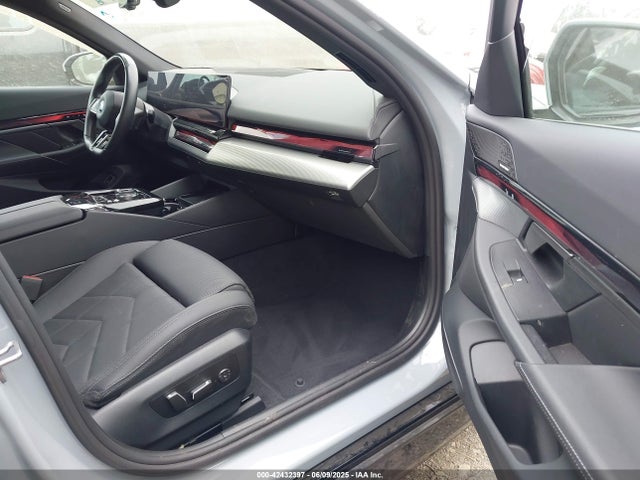 BMW i5 2024 WBY33FK08RCR03771 Image 5