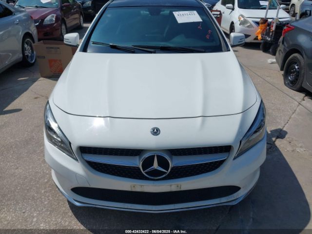 WDDSJ4GB8KN765229 Mercedes-Benz CLA 250 4MATIC