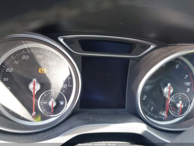 WDDSJ4GB8KN765229 Mercedes-Benz CLA 250 4MATIC