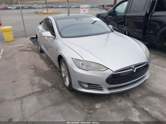 2015 TESLA MODEL S 5YJSA1H11FFP68833