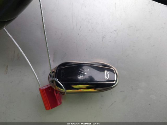 2015 TESLA MODEL S 5YJSA1H11FFP68833 Photo 10