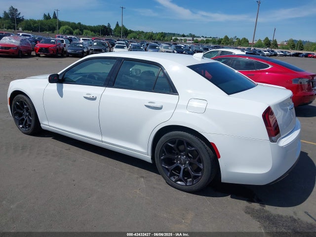 Chrysler 300 2019 2C3CCABG2KH565180 Image 3
