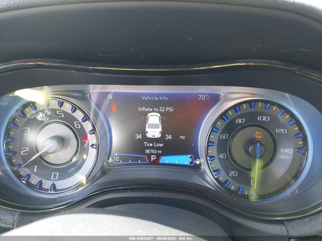 Chrysler 300 2019 2C3CCABG2KH565180 Image 7