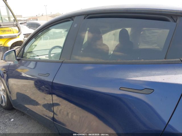 7SAYGDEE8NF559494 Tesla 2022