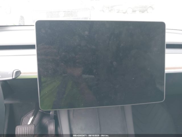 7SAYGDEE8NF559494 Tesla 2022