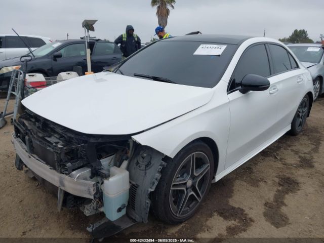 W1K3G4EB3LJ234065 Mercedes-Benz A 220