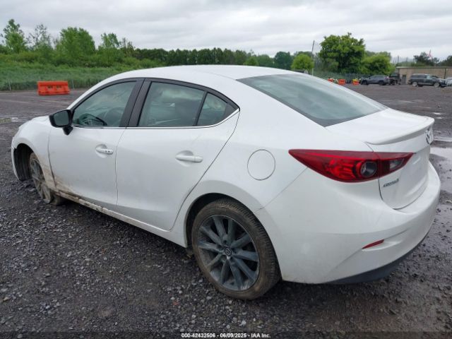 2018 MAZDA MAZDA3 3MZBN1V36JM209936 Photo 2