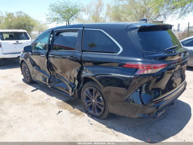2021 TOYOTA SIENNA 5TDXRKEC6MS021909 Photo 2