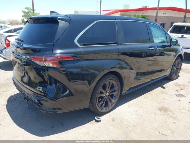 2021 TOYOTA SIENNA 5TDXRKEC6MS021909 Photo 3