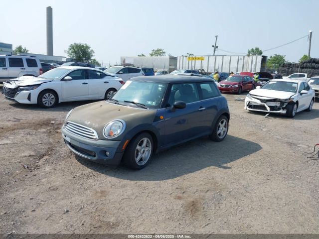 2010 MINI COOPER WMWMF3C55ATZ64213 Photo 1
