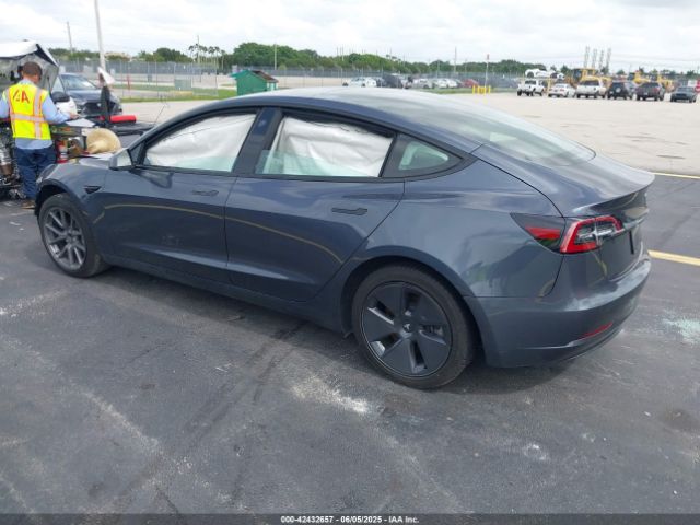 2023 TESLA MODEL 3 5YJ3E1EA5PF403912 Photo 2